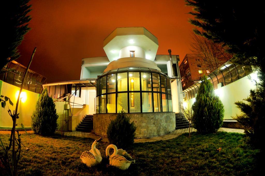 Hotel Relax Tbilisi Esterno foto