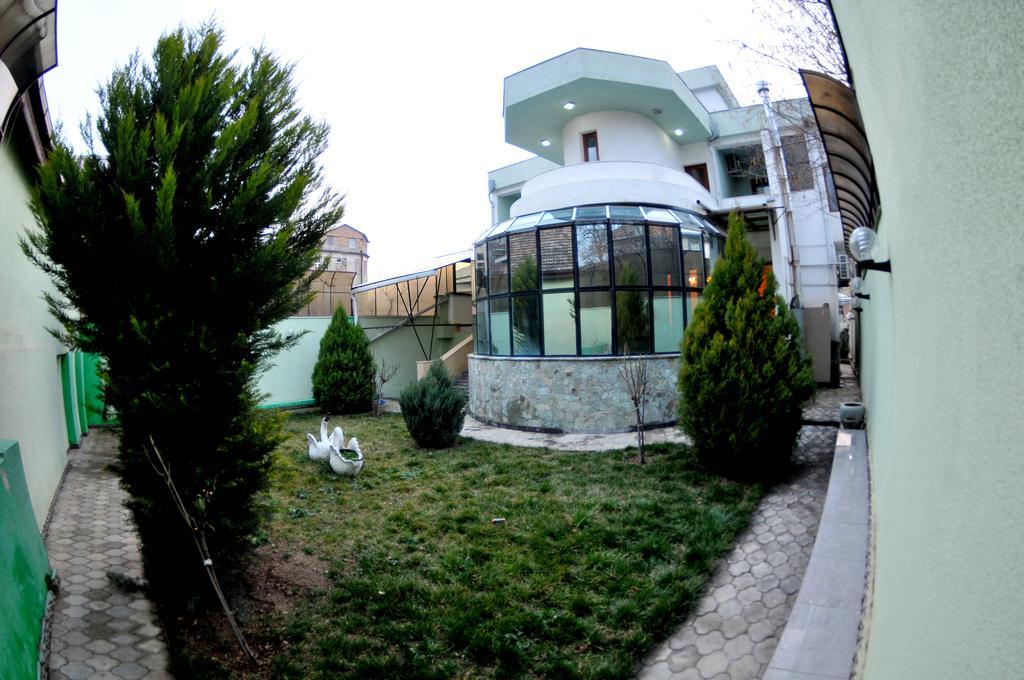 Hotel Relax Tbilisi Esterno foto