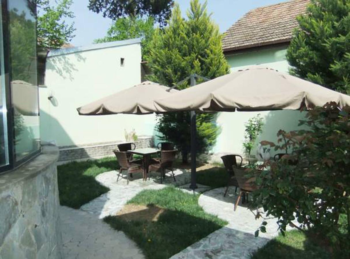 Hotel Relax Tbilisi Esterno foto